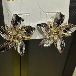 Elegant Floral Gold and Silver Earrings